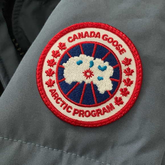 Canada Goose women Shelburne Parka goose down ozone blue NWT